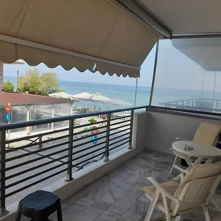 Annas Seaside Apartment Περαία Εξωτερικό φωτογραφία